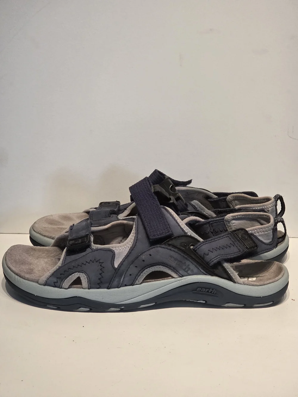 Keen Sandals Men’s 8.5 Newport H2 Olive Green/Yellow Water Hiking Active Sport
